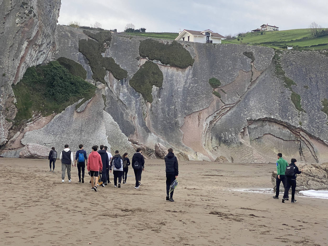 Oianguren institutuko DBH4ko ikasleak ezagutu