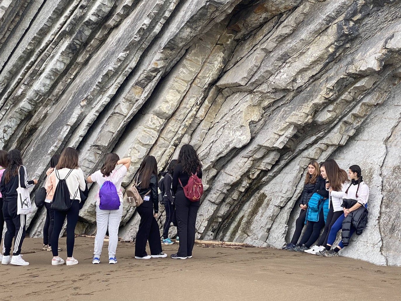 Oianguren institutuko DBH4ko ikasleak ezagutu