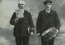 Los últimos pregoneros de San Sebastián: Pedro Gorospe y Luis Castañeda.