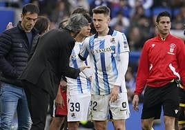 Imanol dándole instrucciones a Beñat Turrientes.