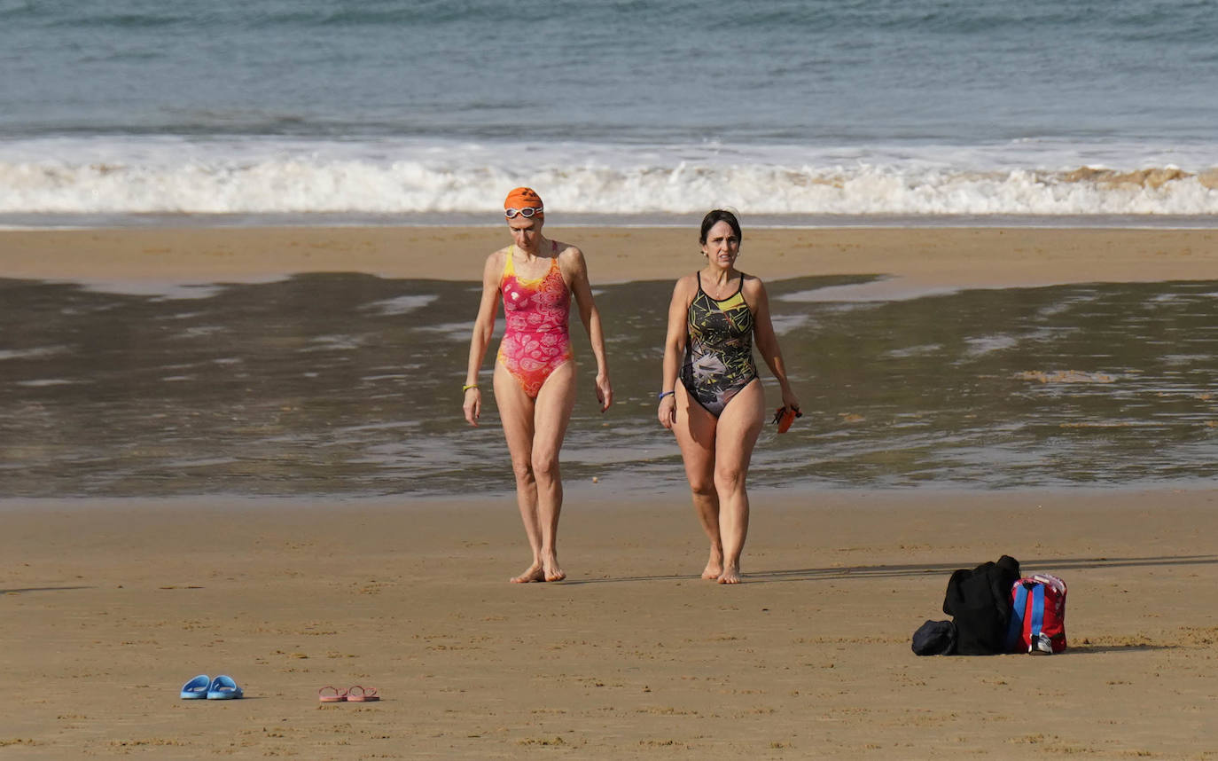 Enero se despide de Gipuzkoa con tiempo de playa