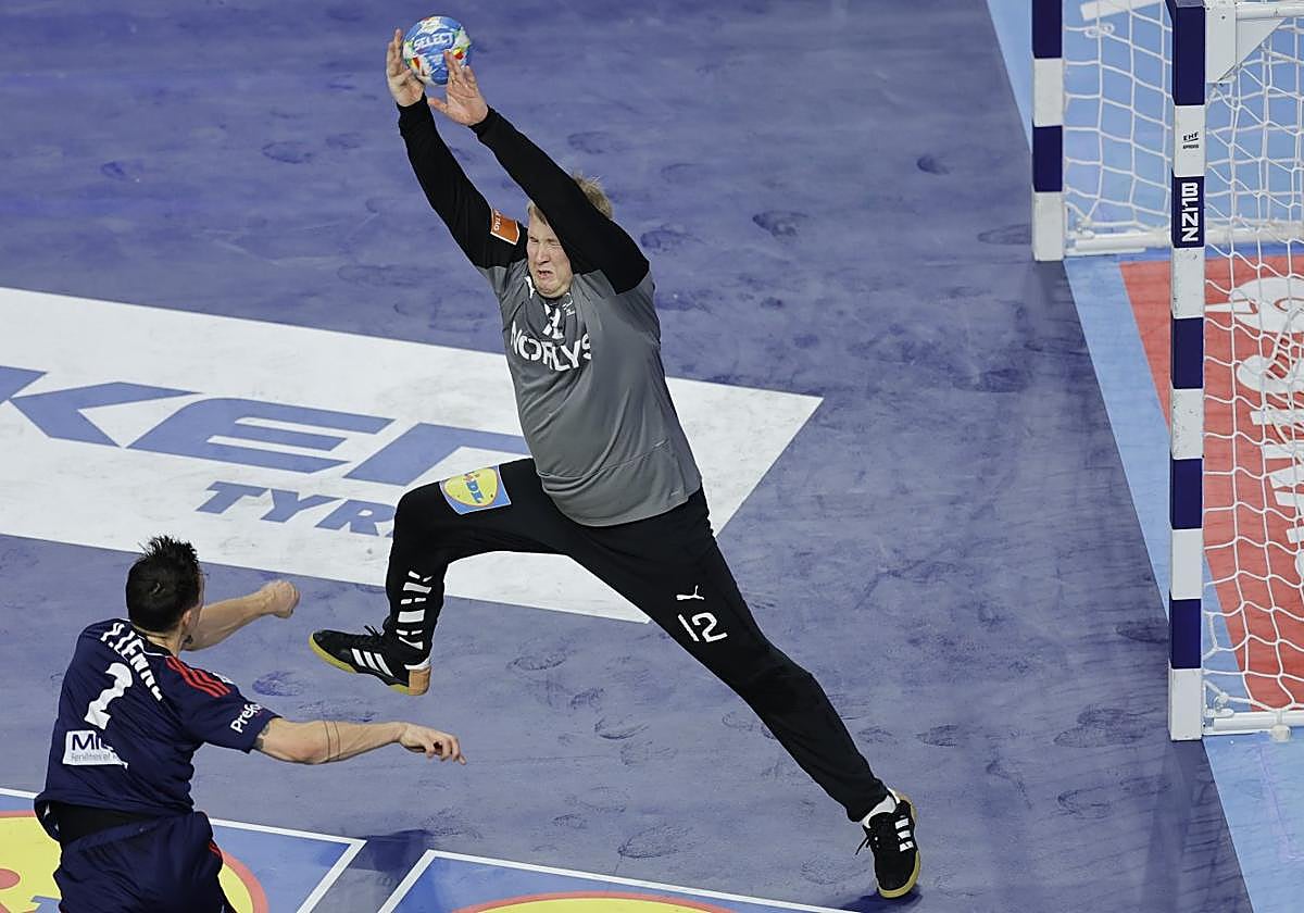 El danés del Barça Emil Nielsen ha sido el mejor portero del Europeo y MVP de la final.