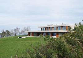 Galería. Así es la villa Xabi Alonso en Igeldo