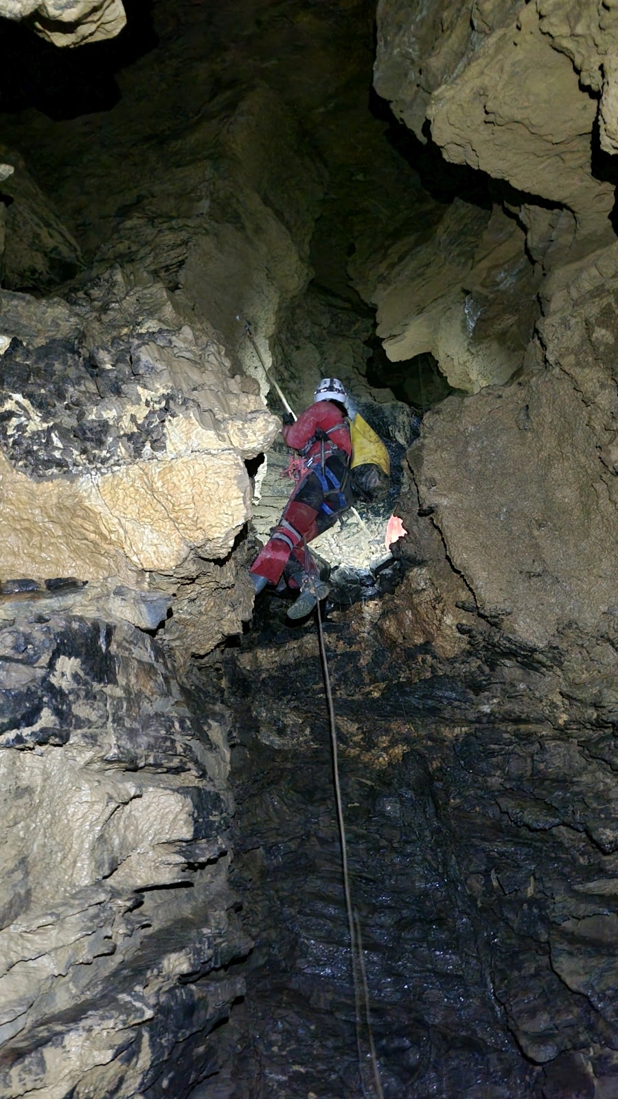 Así es la nueva cueva hallada entre Tolosa y Albiztur