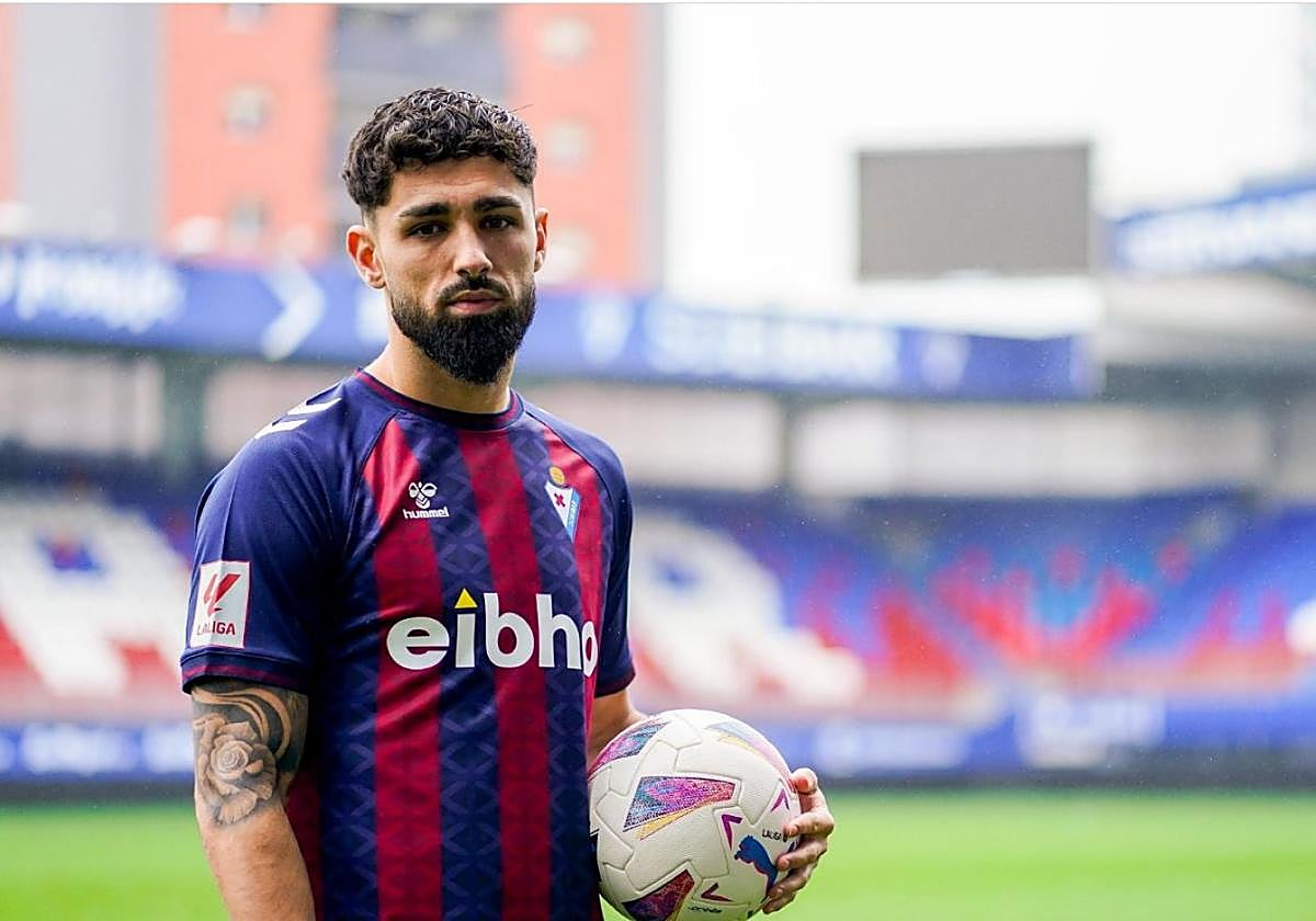 Nolaskoain, dispuesto a debutar hoy con el Eibar en Ferrol.