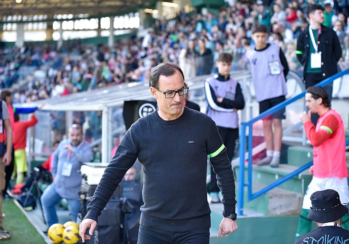 El octavo penalti del curso en contra desata «una sensación rara» en el Eibar