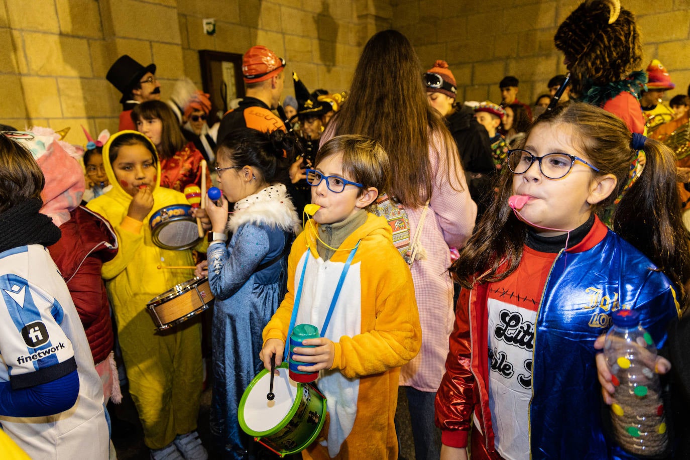 Zanpantzar ya se deja ver por las calles de Irun