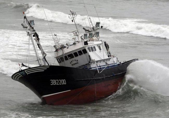 El 'Motxo' encalló en la rasa mareal del flysch