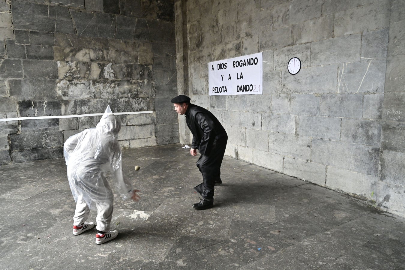 La imaginación gana a la lluvia y al viento en Tolosa