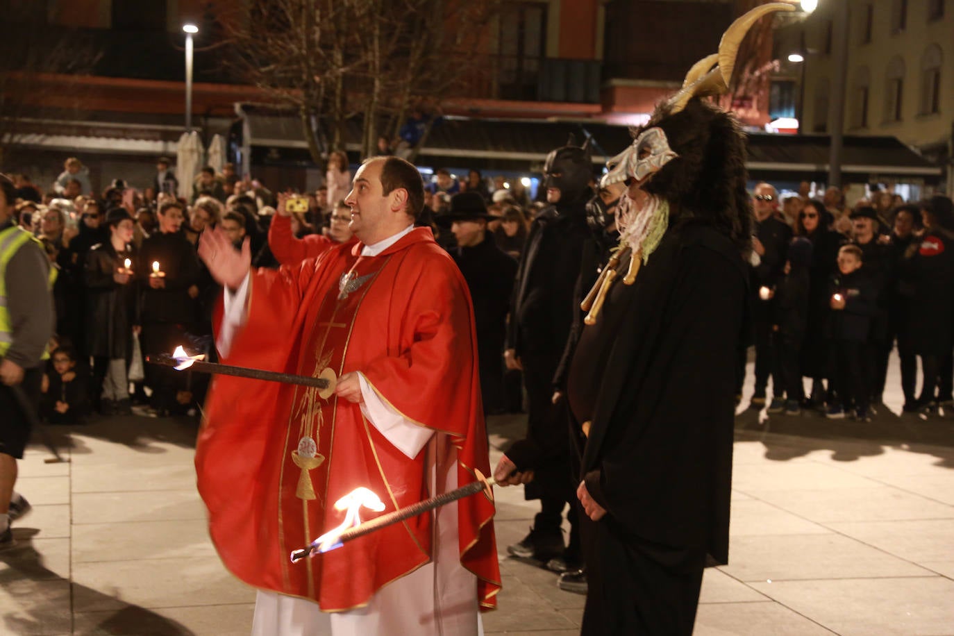 El entierro de la sardina de Irun, en imágenes