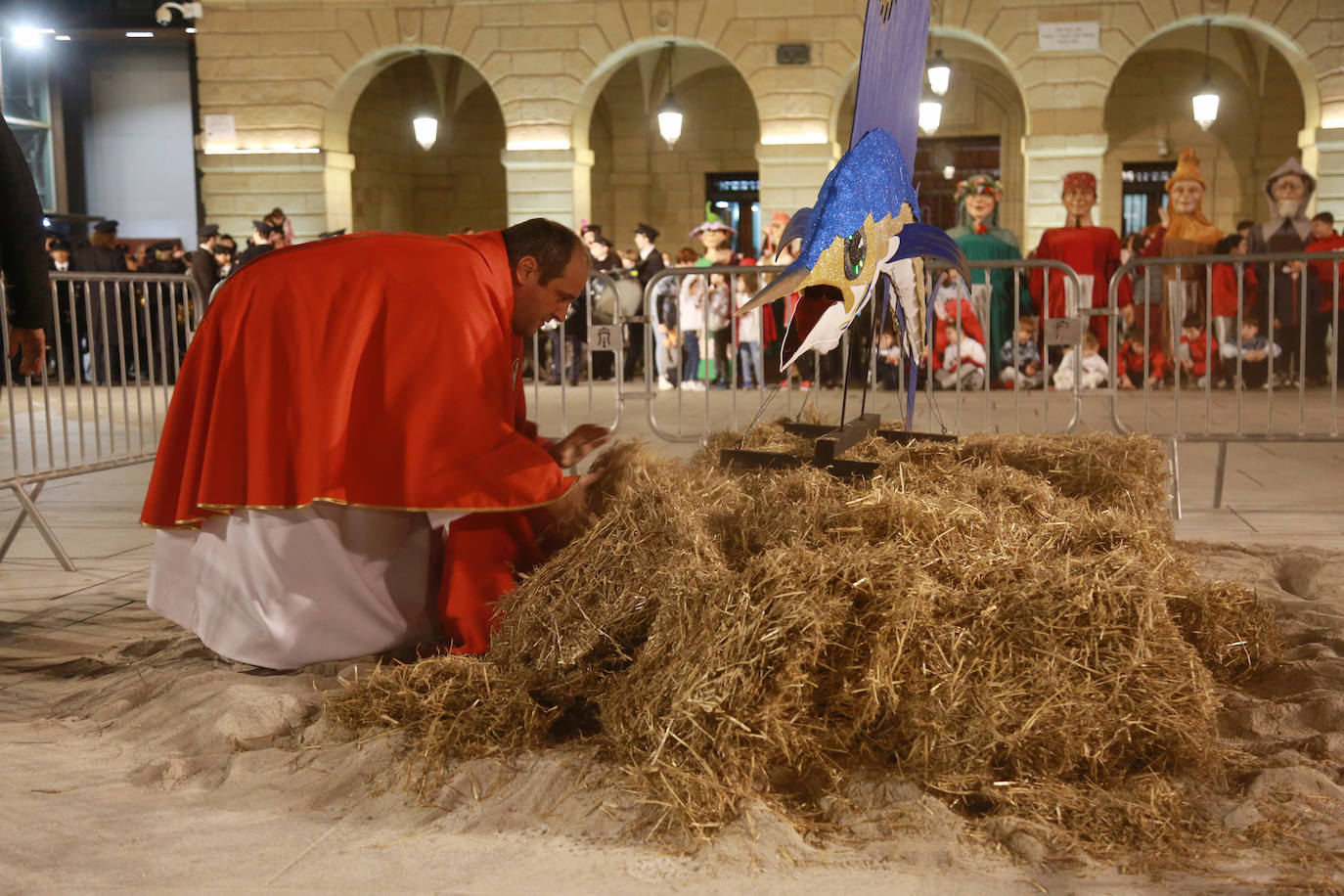 El entierro de la sardina de Irun, en imágenes