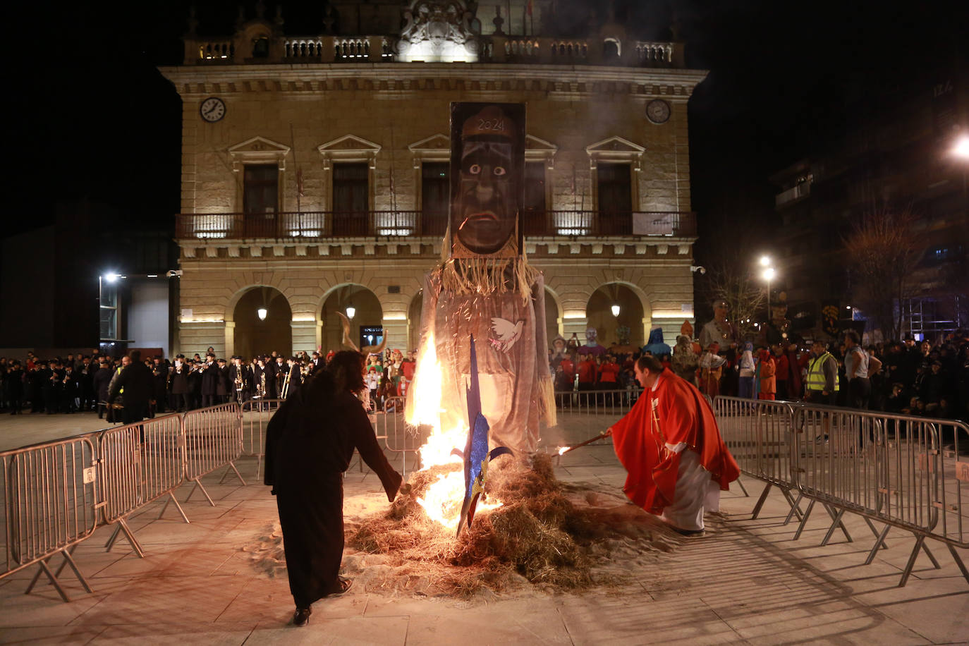 El entierro de la sardina de Irun, en imágenes