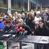 El padre del menor: «Tiene una lesión importante en el ojo»