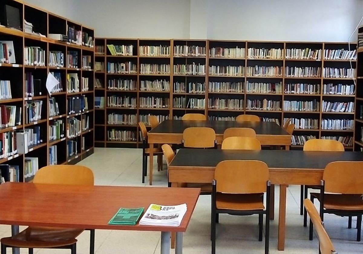 Liburutegian aldaketak egin dira egoera aztertu ondoren.