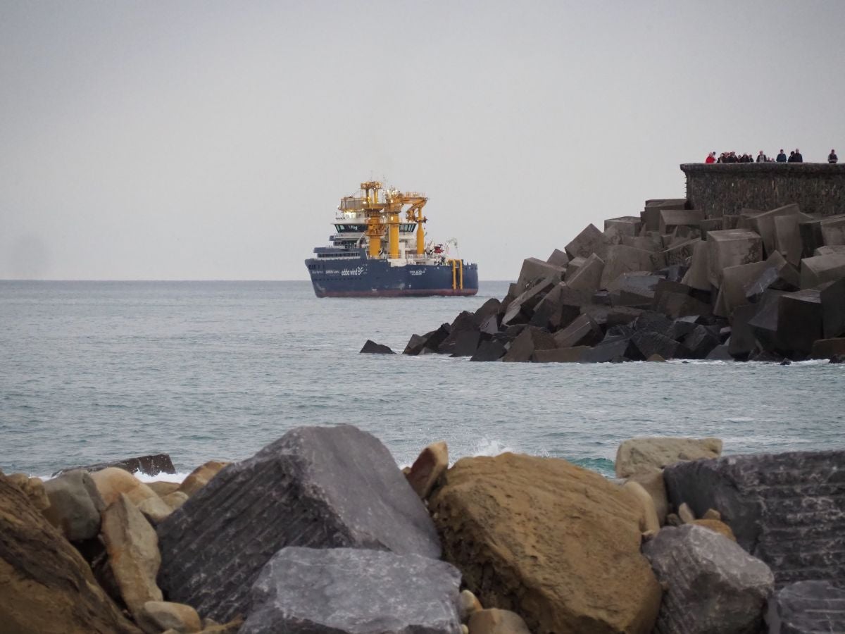 El &#039;Edda Goelo&#039; se despide de Zumaia