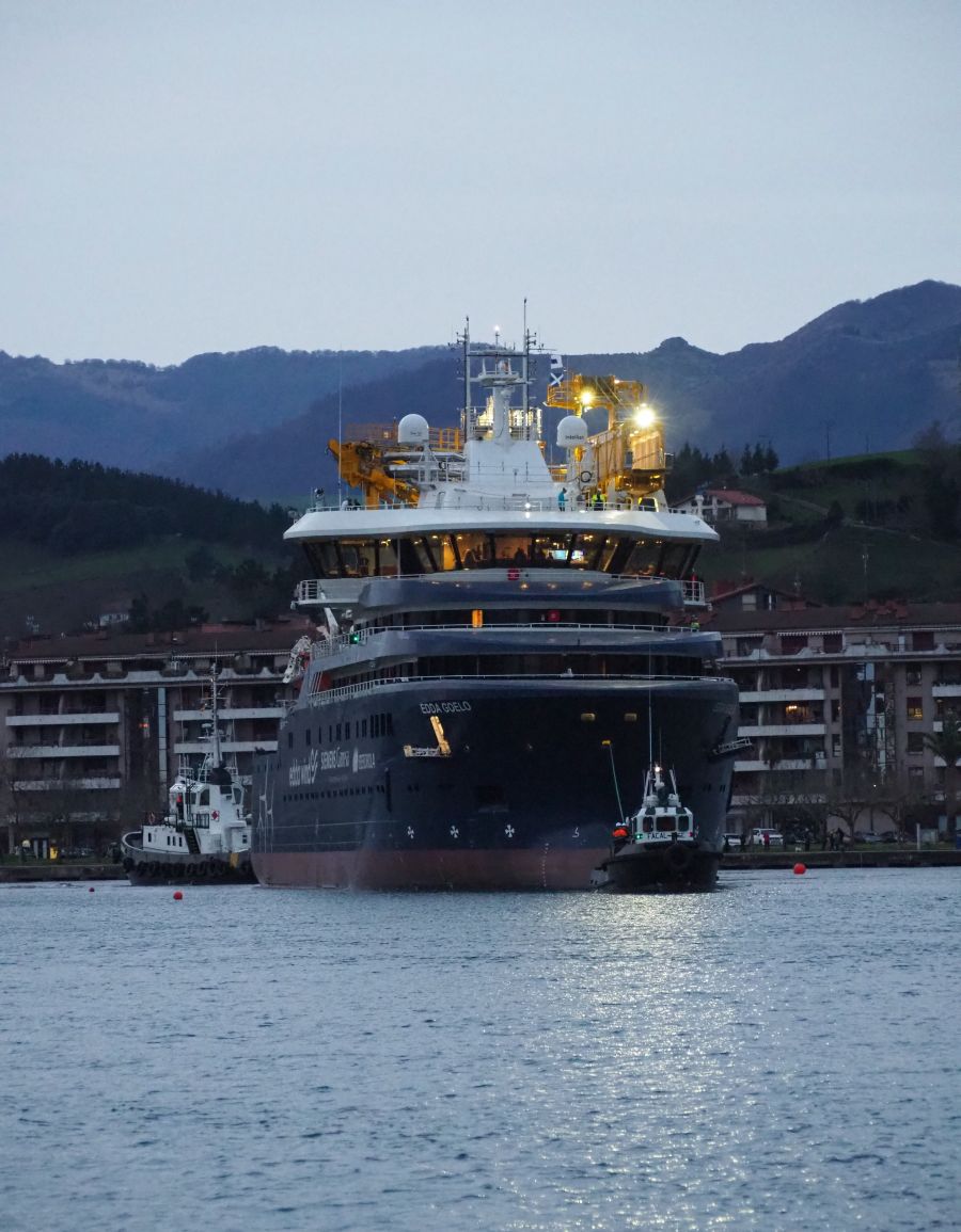 El &#039;Edda Goelo&#039; se despide de Zumaia