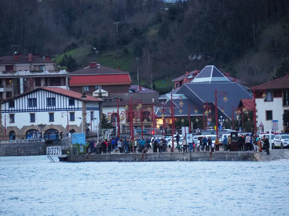 El &#039;Edda Goelo&#039; se despide de Zumaia