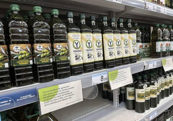 El precio del aceite sigue lanzado y engrasa el incremento del coste de la cesta de la compra en Euskadi.