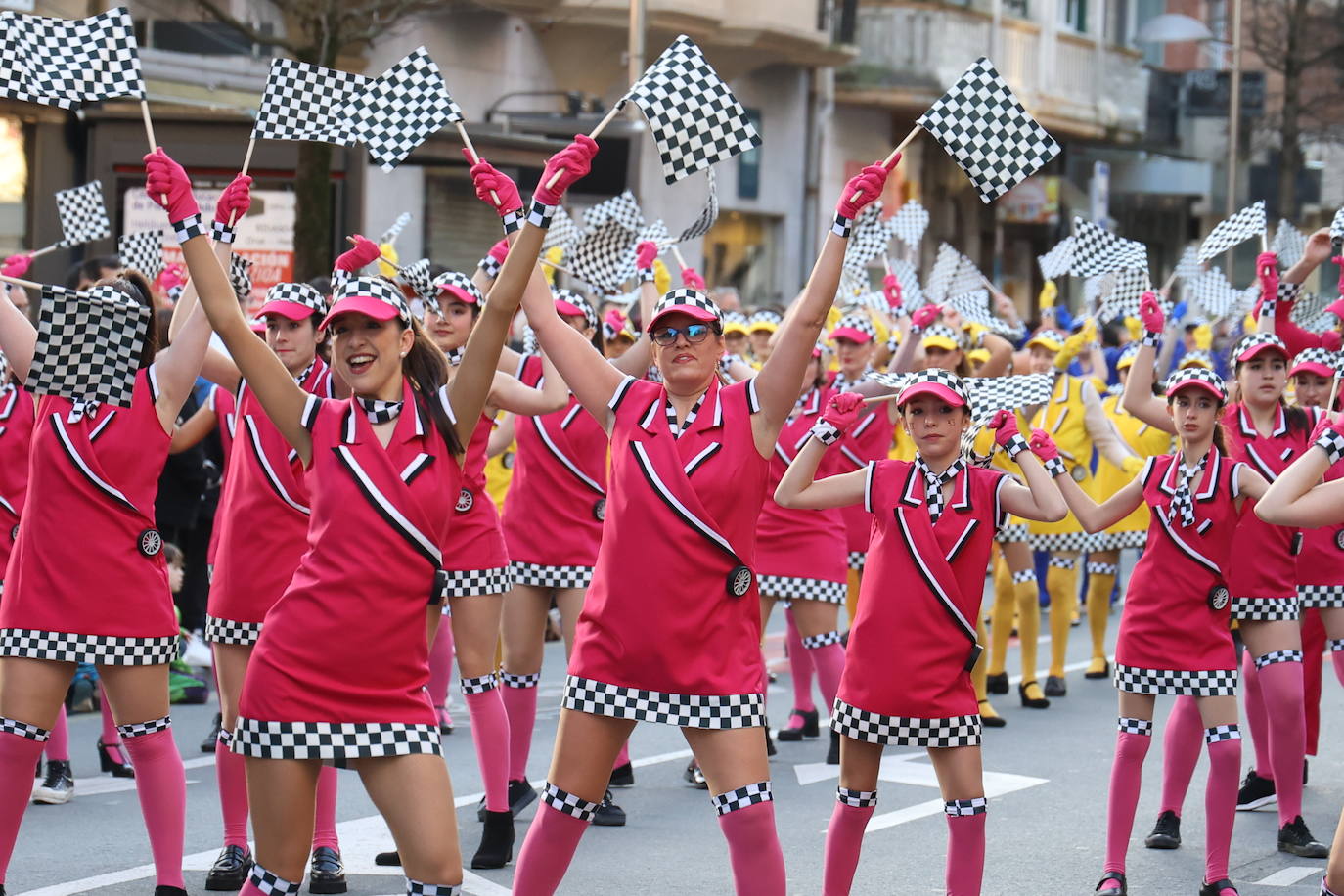 El Carnaval vuelve a brillar en Irun