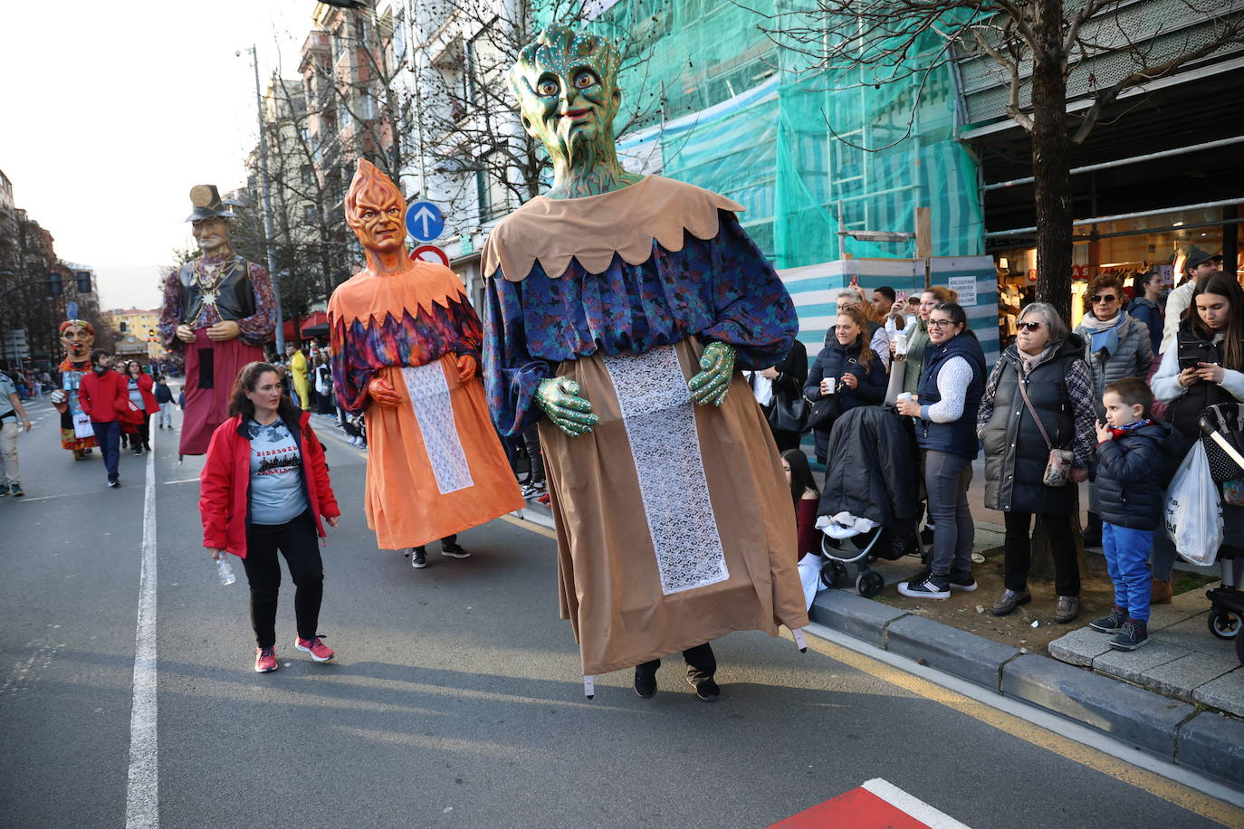 El Carnaval vuelve a brillar en Irun