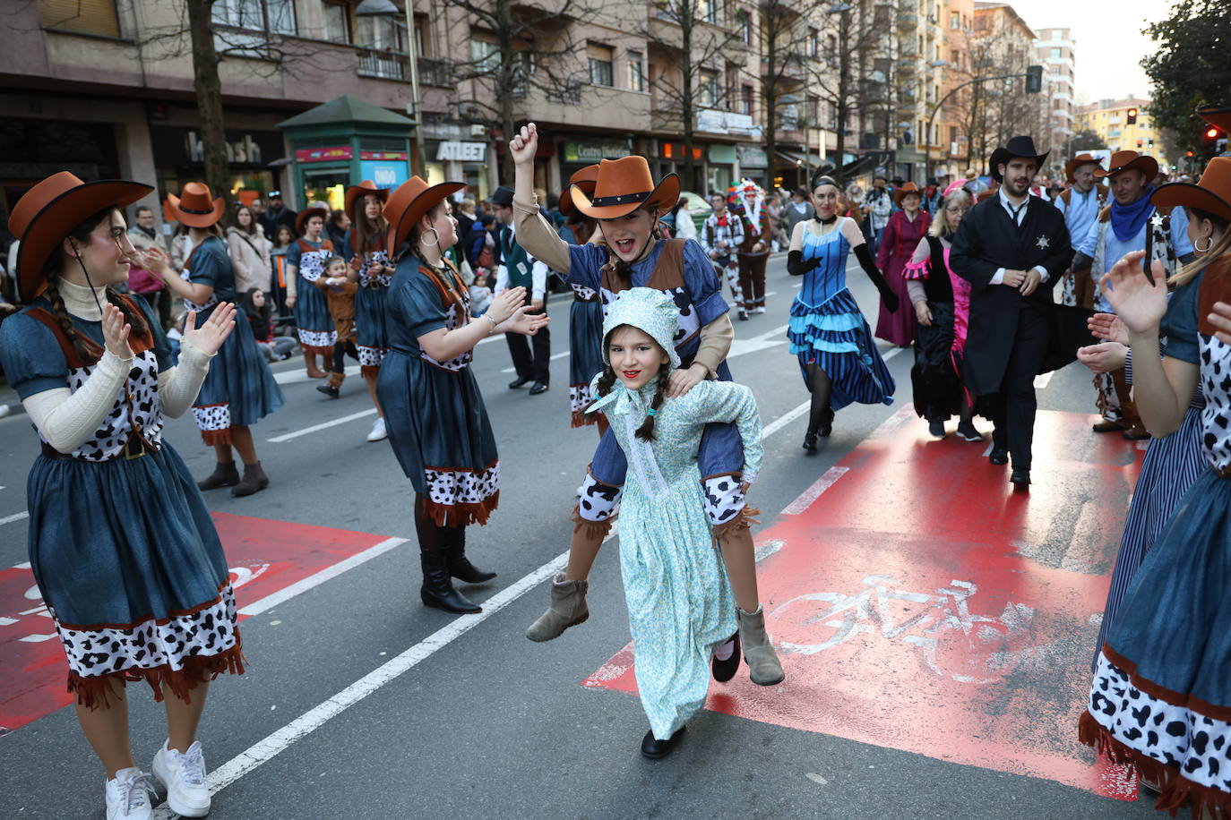 El Carnaval vuelve a brillar en Irun