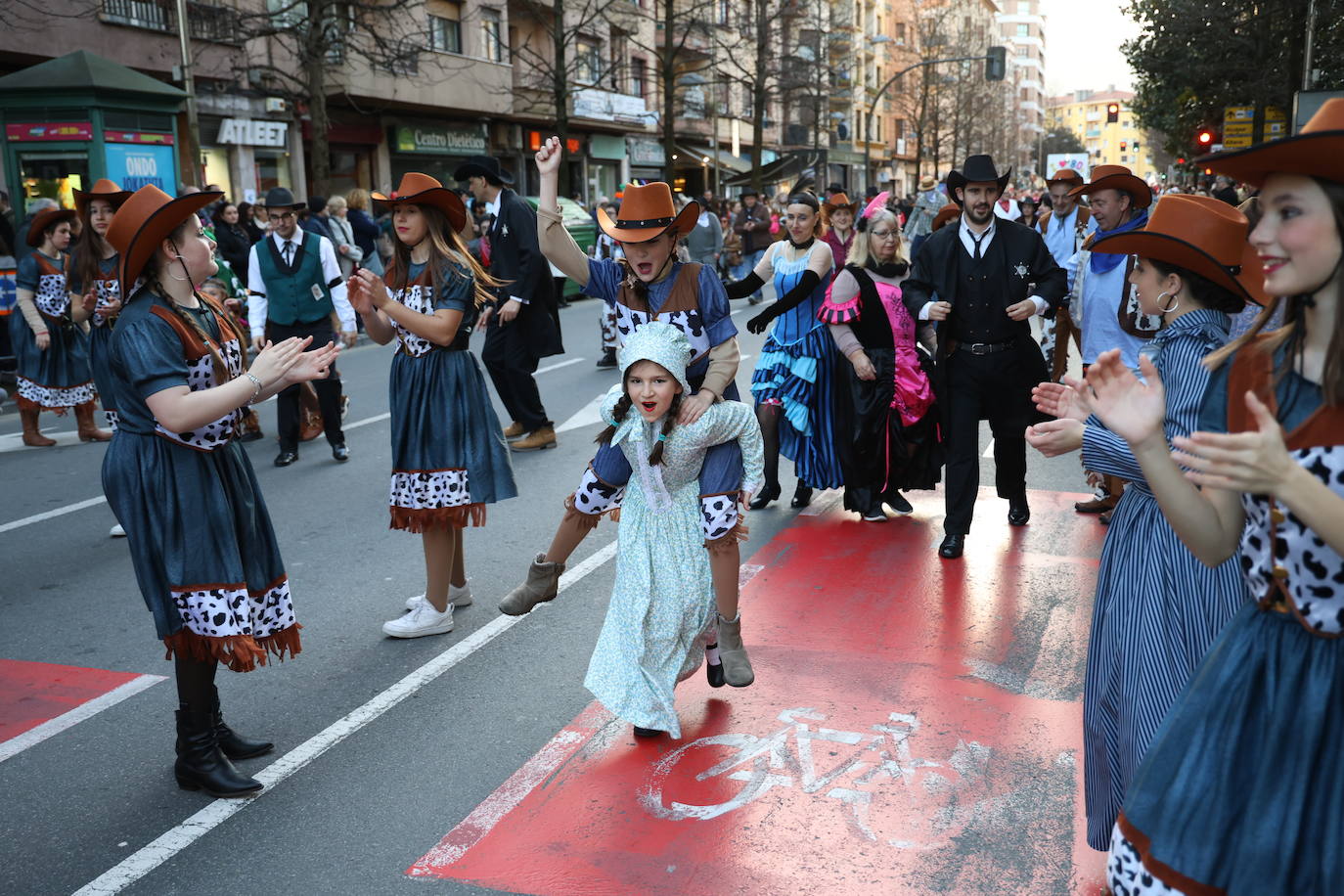 El Carnaval vuelve a brillar en Irun