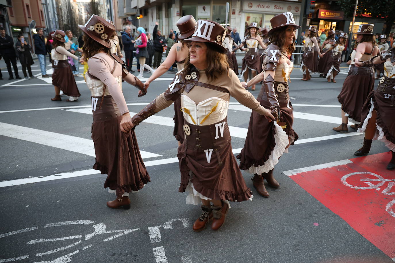 El Carnaval vuelve a brillar en Irun