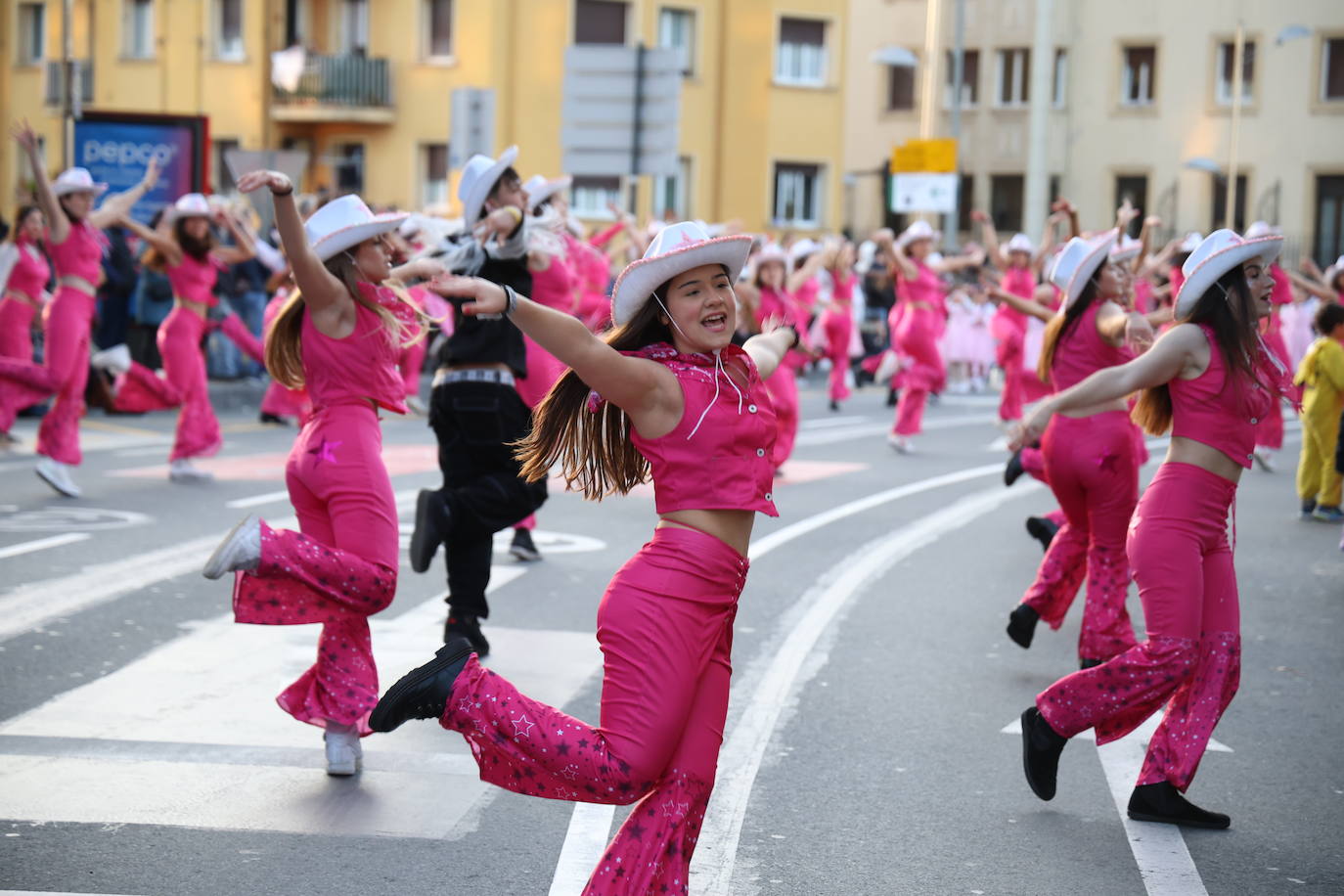 El Carnaval vuelve a brillar en Irun