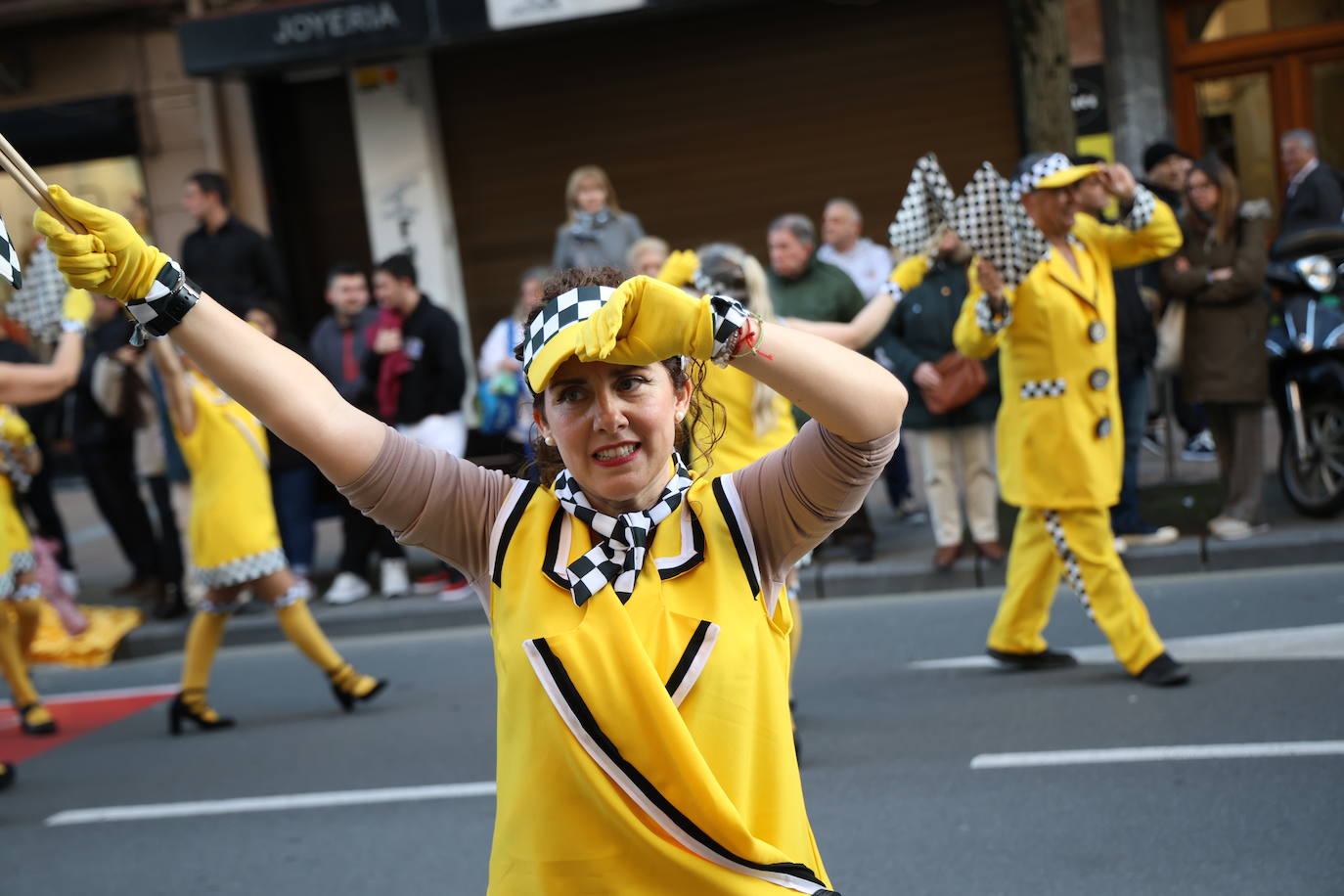 El Carnaval vuelve a brillar en Irun