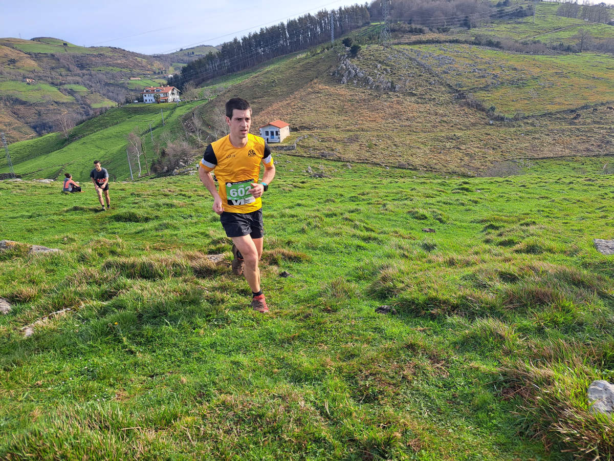 Ibai Angulo eta Ainara Urrutia izan dira azkarrenak Artzei bidea proban