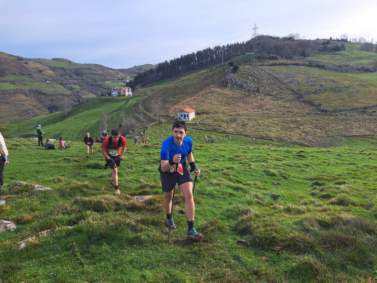 Ibai Angulo eta Ainara Urrutia izan dira azkarrenak Artzei bidea proban