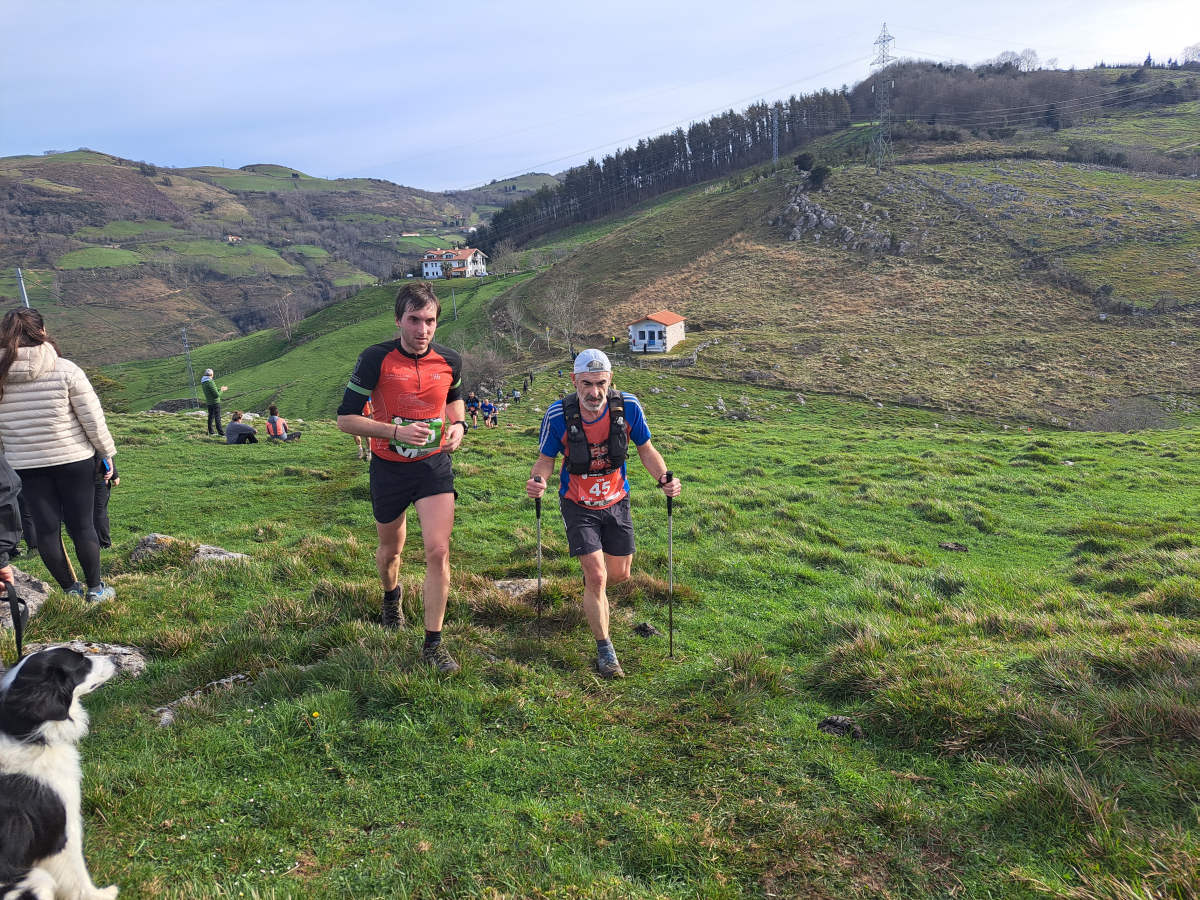 Ibai Angulo eta Ainara Urrutia izan dira azkarrenak Artzei bidea proban