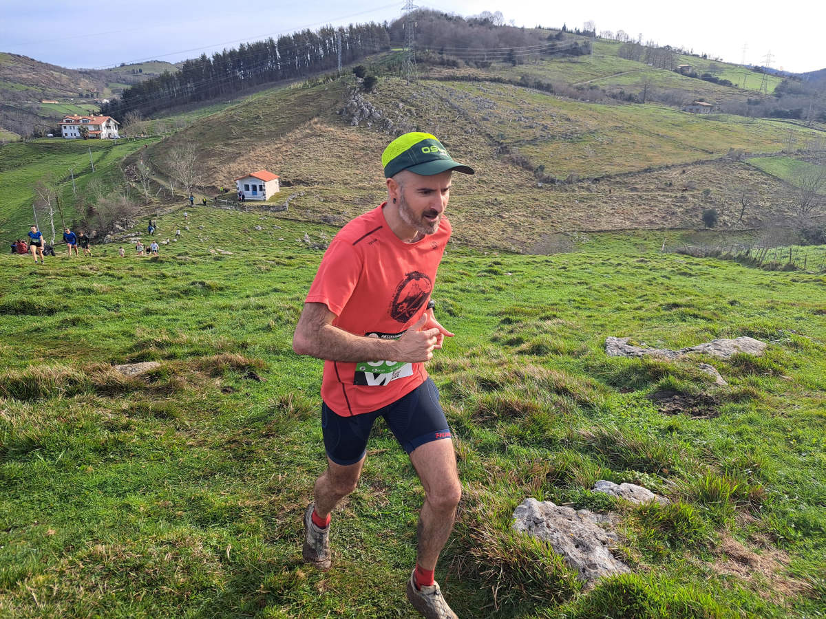 Ibai Angulo eta Ainara Urrutia izan dira azkarrenak Artzei bidea proban