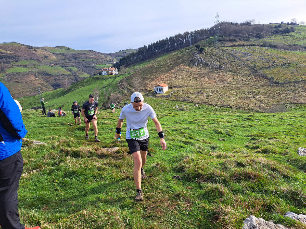 Ibai Angulo eta Ainara Urrutia izan dira azkarrenak Artzei bidea proban