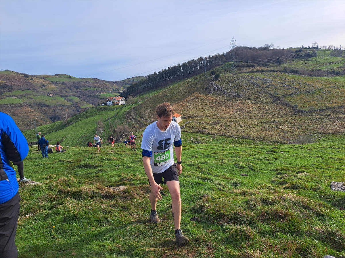 Ibai Angulo eta Ainara Urrutia izan dira azkarrenak Artzei bidea proban