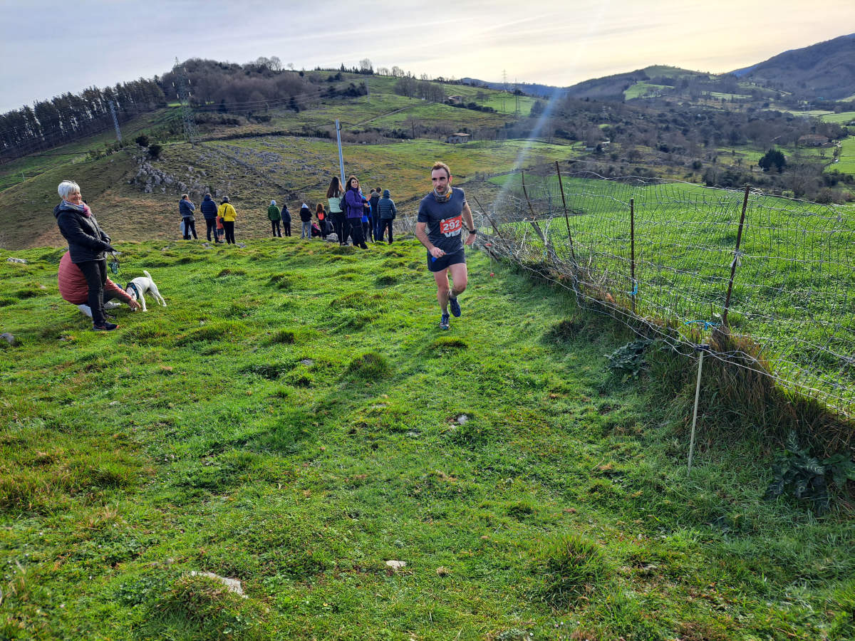 Iraitz Legorburu eta Oihana Zubillaga nagusi Zaldei bidea lasterketan