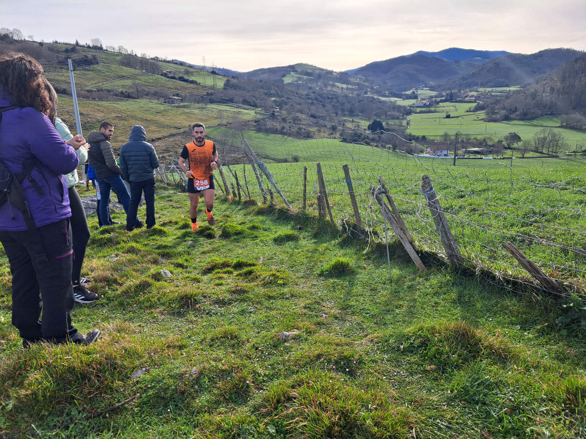 Iraitz Legorburu eta Oihana Zubillaga nagusi Zaldei bidea lasterketan