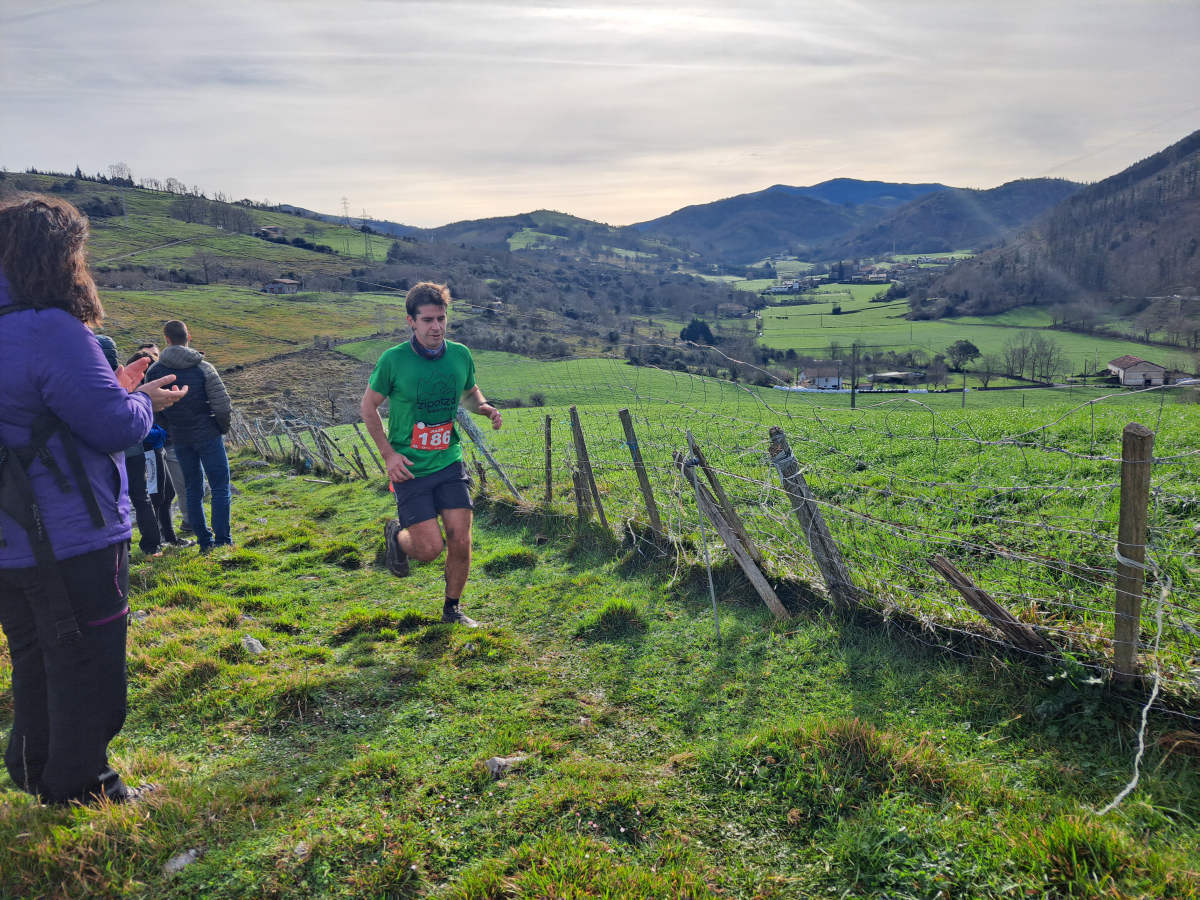 Iraitz Legorburu eta Oihana Zubillaga nagusi Zaldei bidea lasterketan