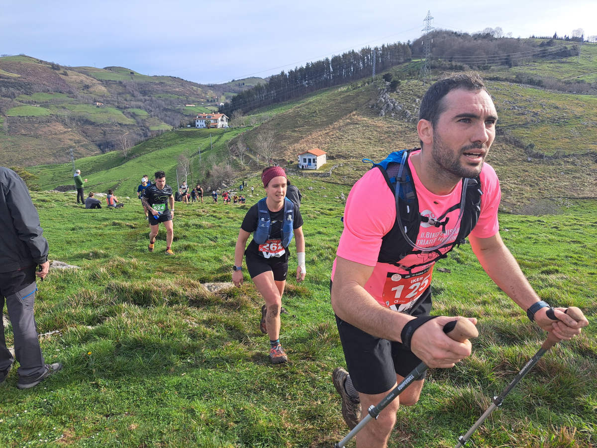 Iraitz Legorburu eta Oihana Zubillaga nagusi Zaldei bidea lasterketan