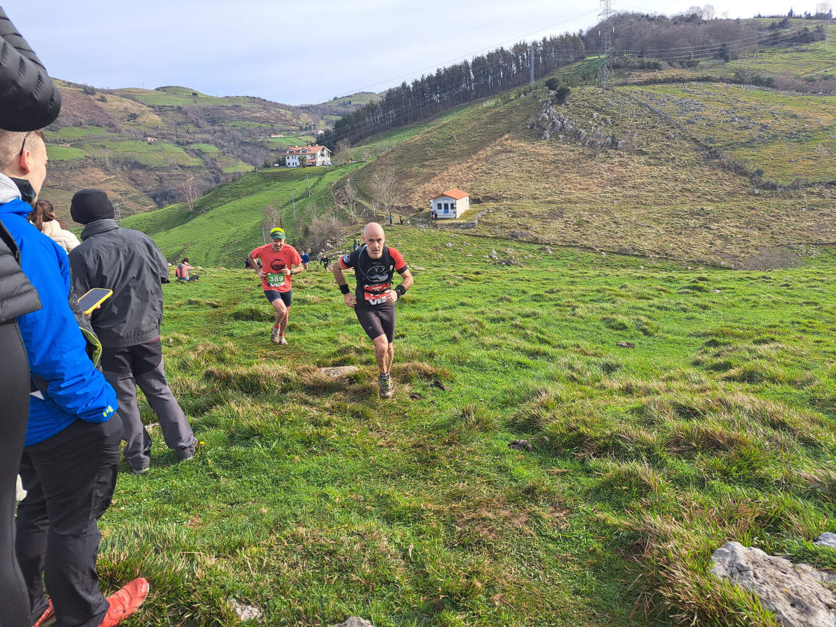 Iraitz Legorburu eta Oihana Zubillaga nagusi Zaldei bidea lasterketan