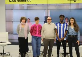 Los comparecientes en la rueda de prensa de este lunes en San Sebastián para presentr la quinta edición de Izan Harrera.