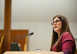Miren Gorrotxategi en el Parlamento Vasco.
