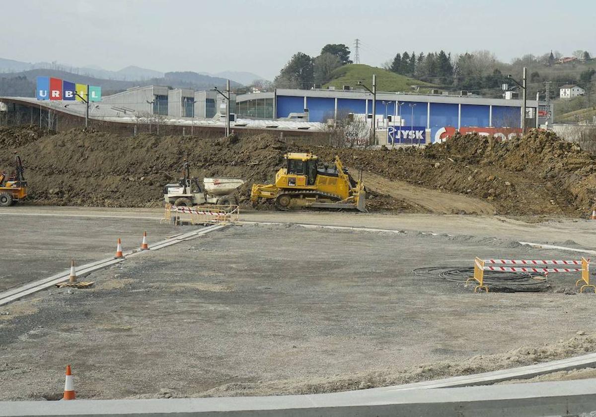 Las excavadoras han dejado el terreno listo en Atsobakar (Lasarte-Oria) y se espera que la nueva instalación esté lista este año.