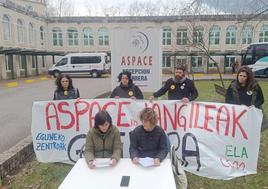 La rueda de prensa en la que se ha anunciado los cuatro días de huelga en Aspace.