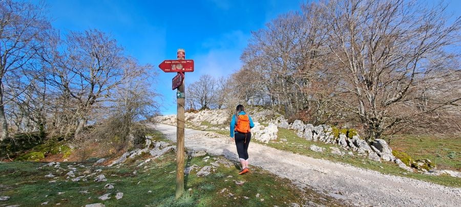 Unas espectaculares vistas desde la cima de Andia