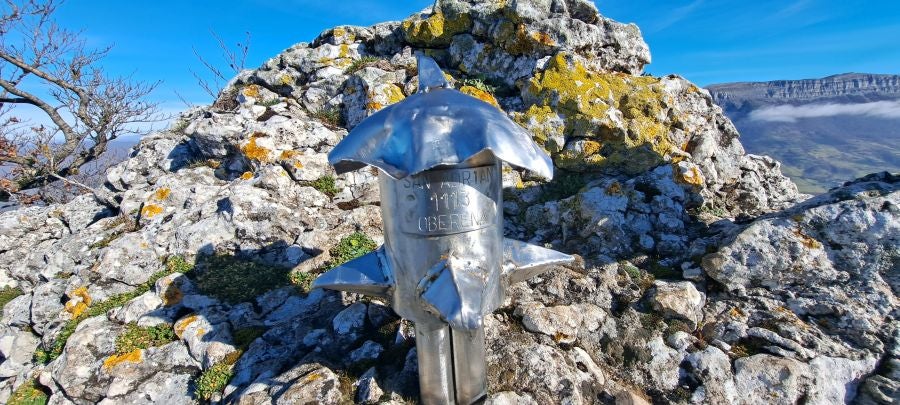 Unas espectaculares vistas desde la cima de Andia
