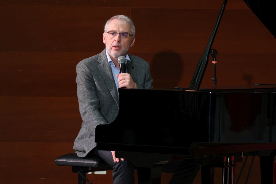 El PSE-EE homenajea a Enrique Casas en el 40 aniversario de su asesinato