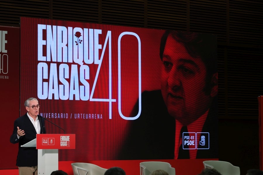 El PSE-EE homenajea a Enrique Casas en el 40 aniversario de su asesinato