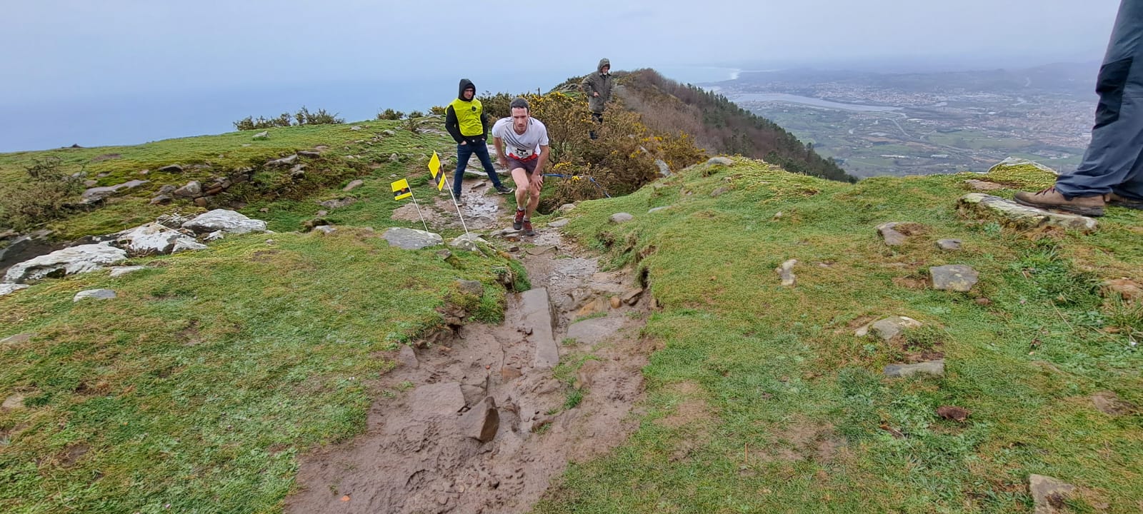 El temporal no puede con la Lezo Jaizkibel