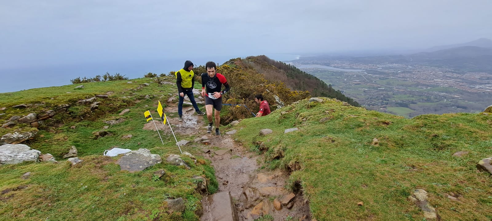 El temporal no puede con la Lezo Jaizkibel
